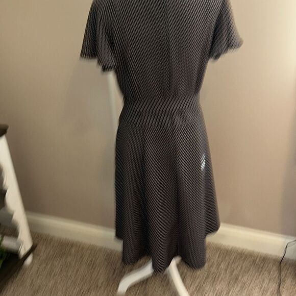 EUC Lane Bryant Dress (size 18) - Picture 5 of 8